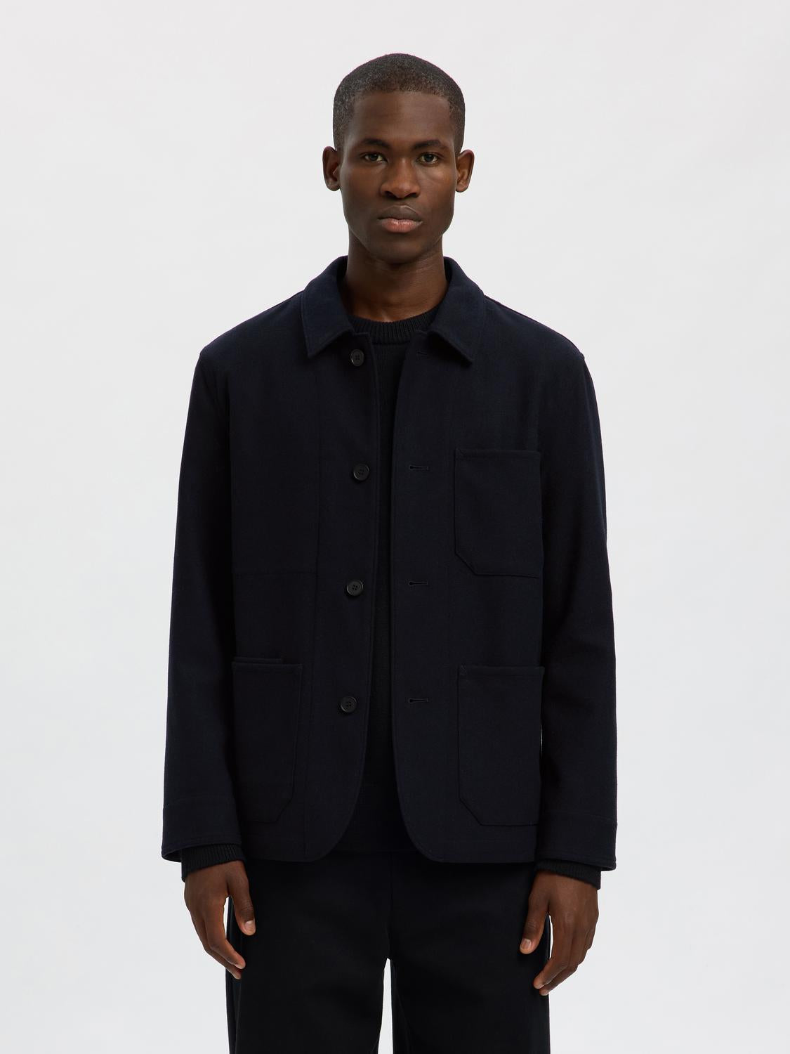 model_shot-front
